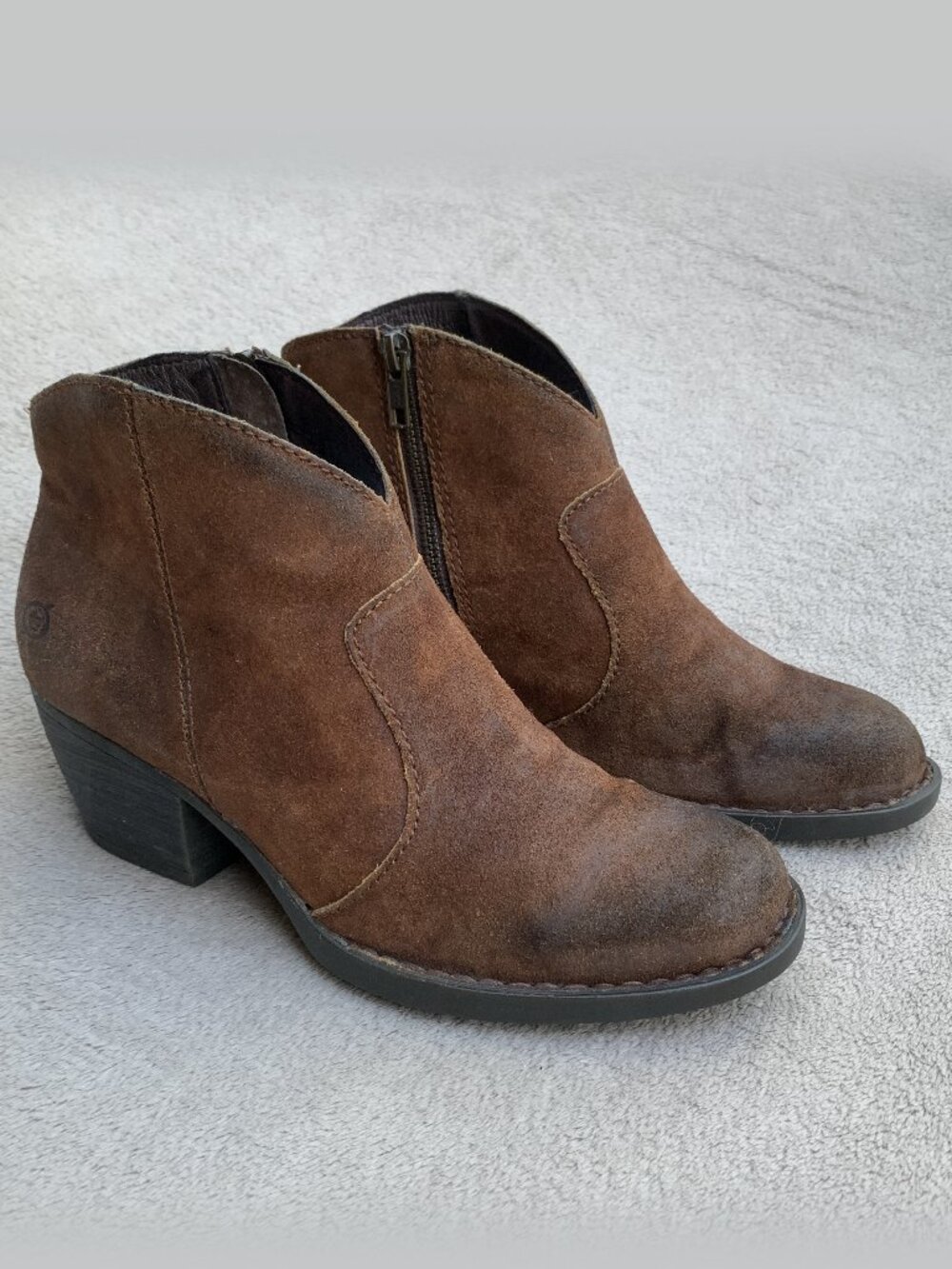 Born Michel Distressed Suede Low Heel Ankle Booties Sz 7.5